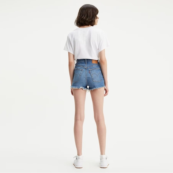 Levi's Premium RIBCAGE WOMEN'S SHORTS - Picture 2 of 15